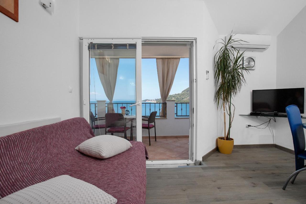 Apartments By The Sea Drasnice, Makarska - 2581 Eksteriør billede
